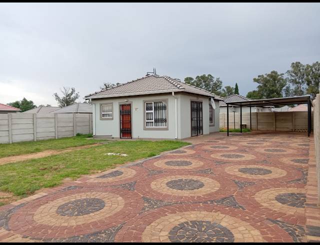 2 BEDROOM FREEHOLD FOR SALE IN DALVIEW